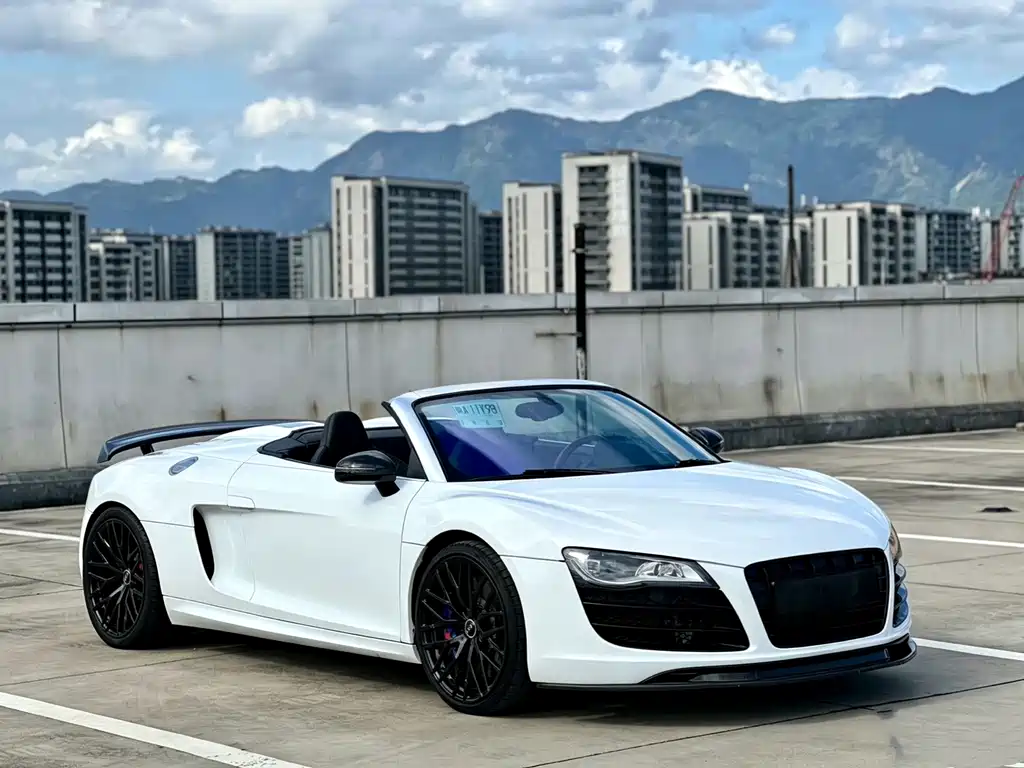 Audi R8 2013 — фото 3