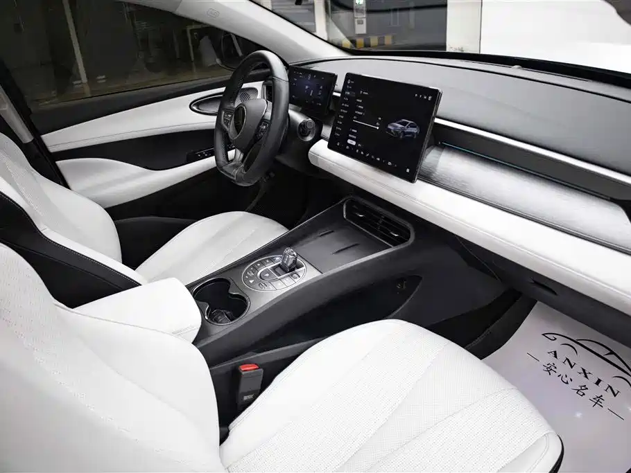 BYD Seal 05 DM-i 2025 — фото 19