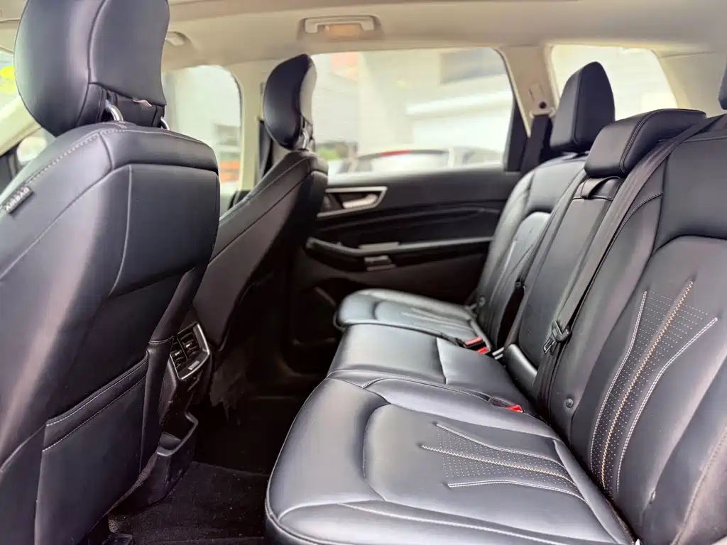 Ford Edge 2021 — фото 20
