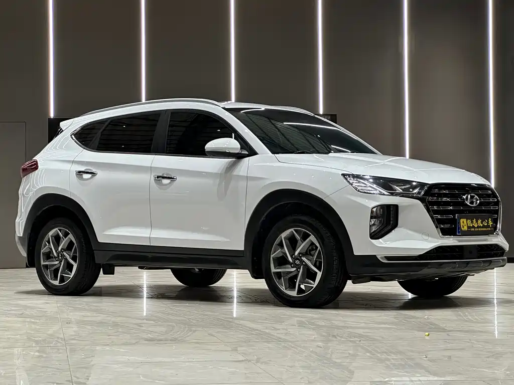 Hyundai Tucson 2021 — фото 3