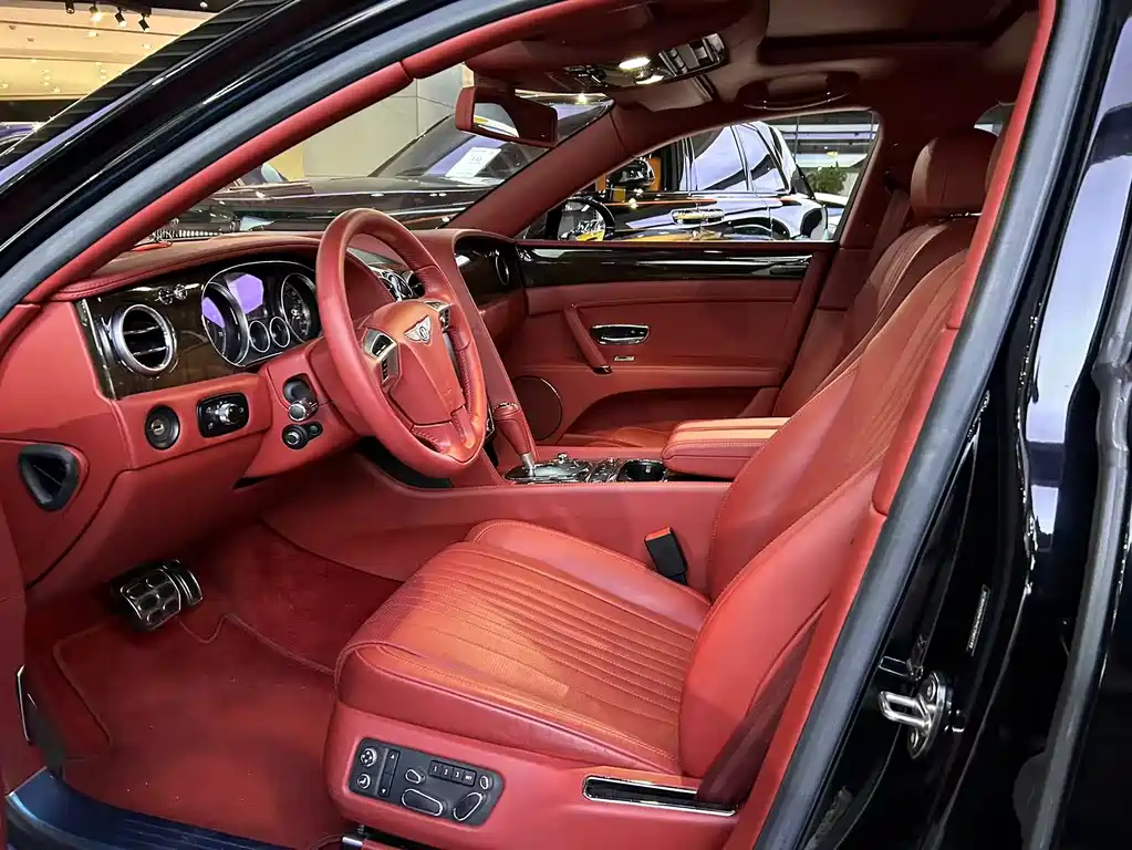 Bentley Flying Spur 2019 — фото 10