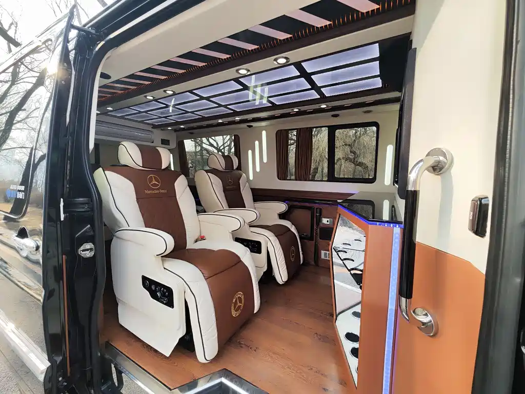 Mercedes-Benz Sprinter 2015 — фото 10