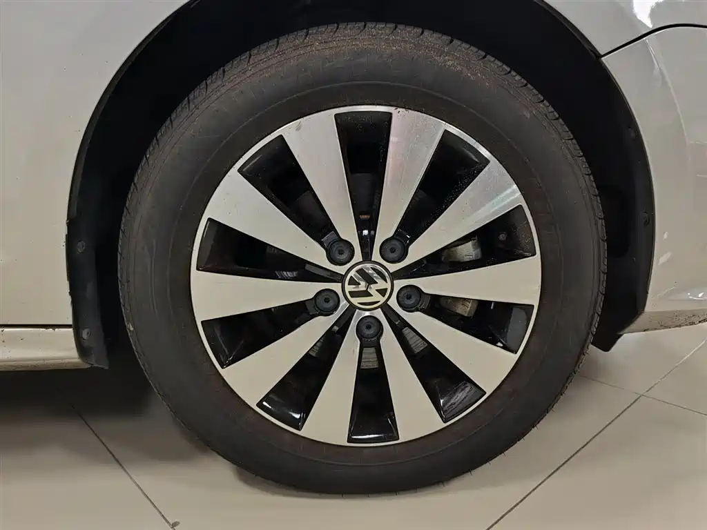 Volkswagen Sagitar 2018 — фото 27