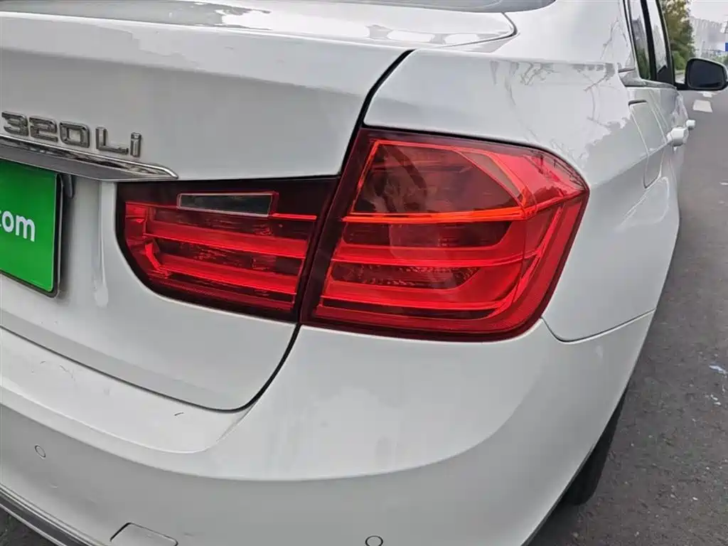 BMW 3 Series 2014 — фото 8