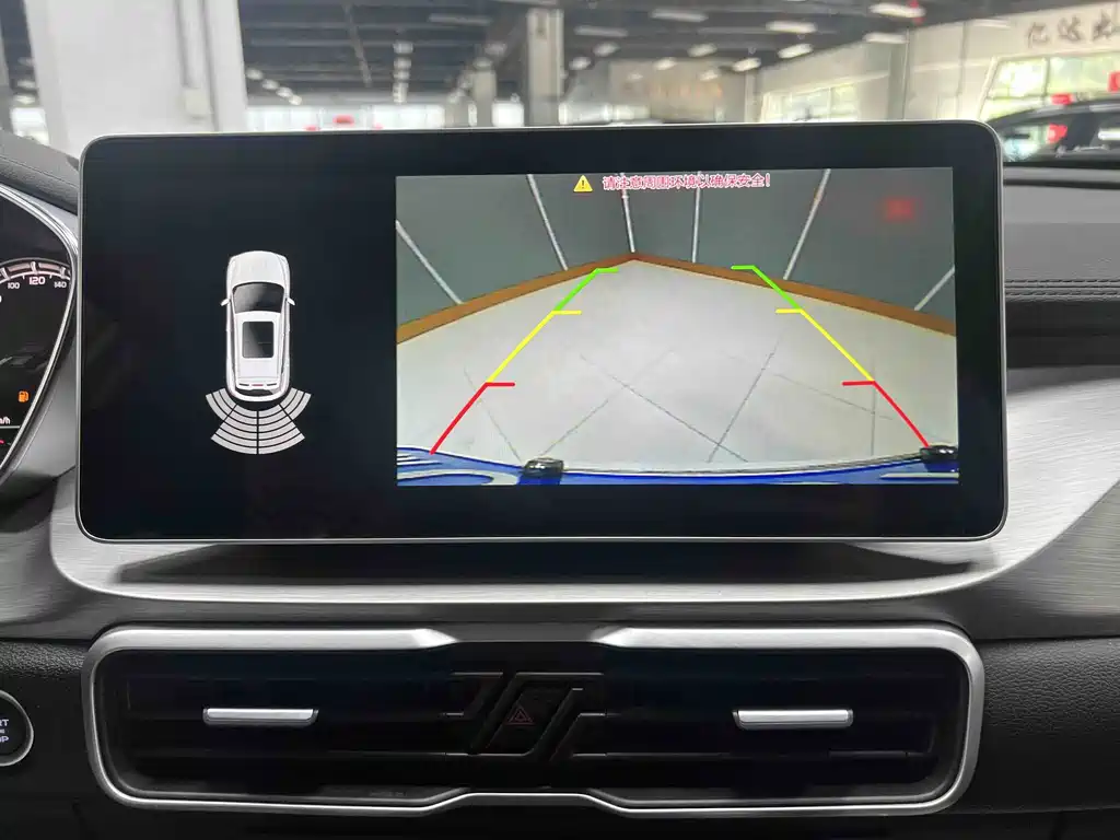 Geely Binyue 2022