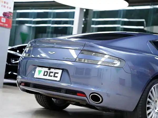 Aston Martin Rapide 2010