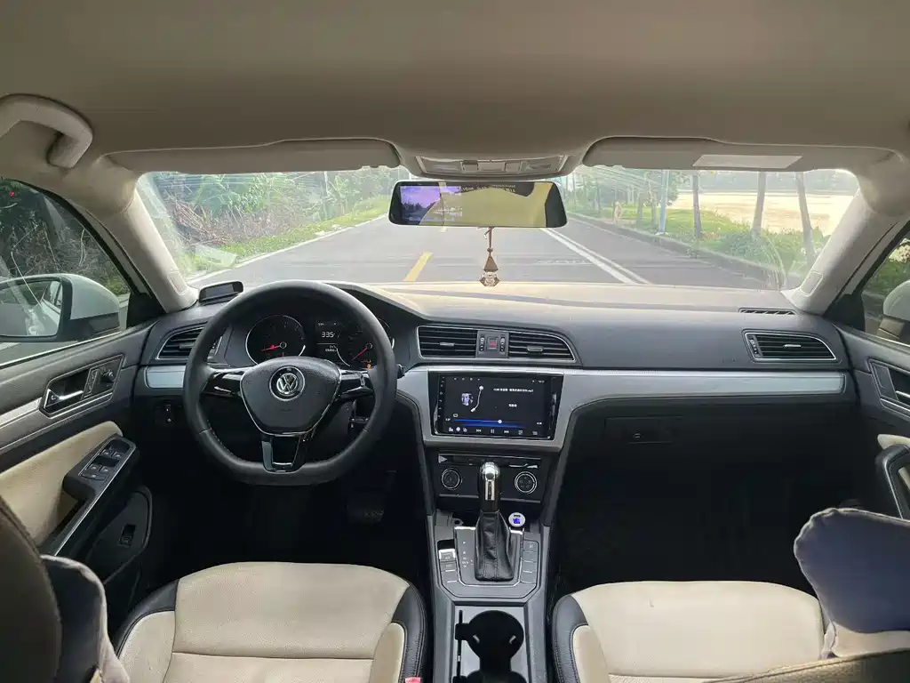 Volkswagen Lamando 2015