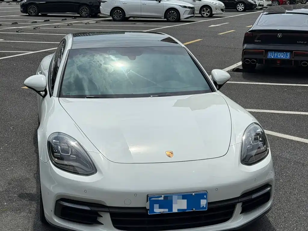 Porsche Panamera 2017 — фото 1