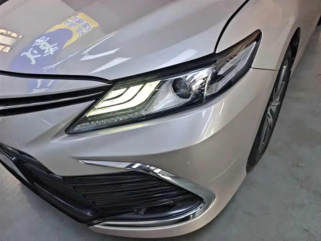 Toyota Camry 2021 — фото 24