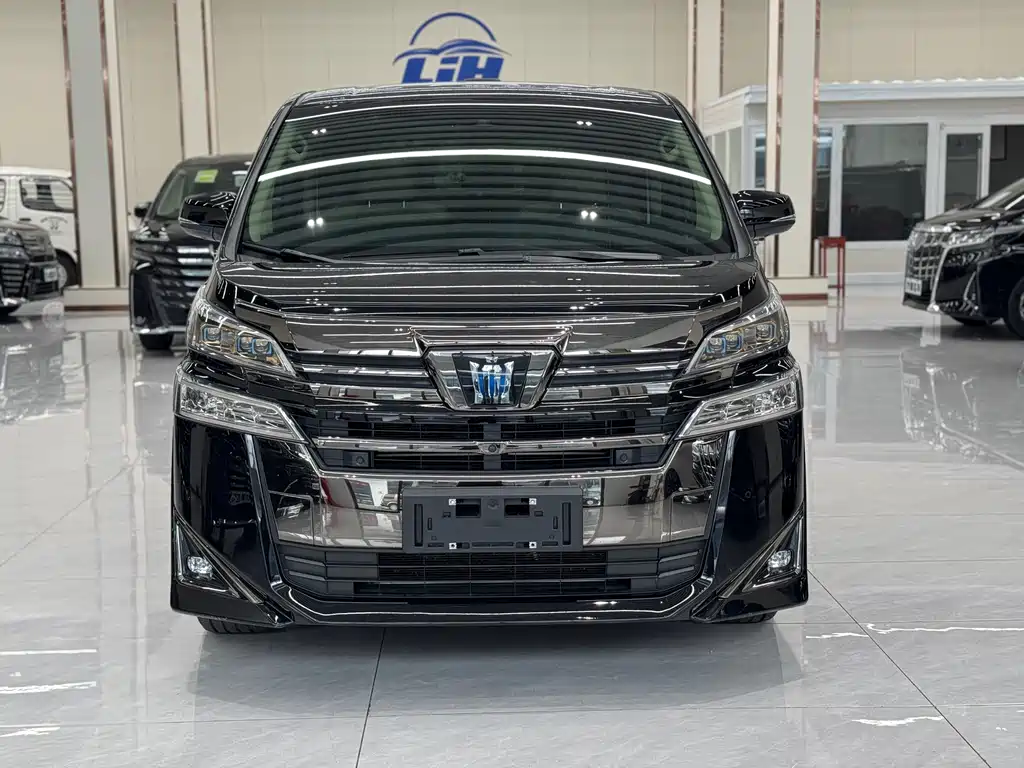 Toyota Vellfire 2023 — фото 2