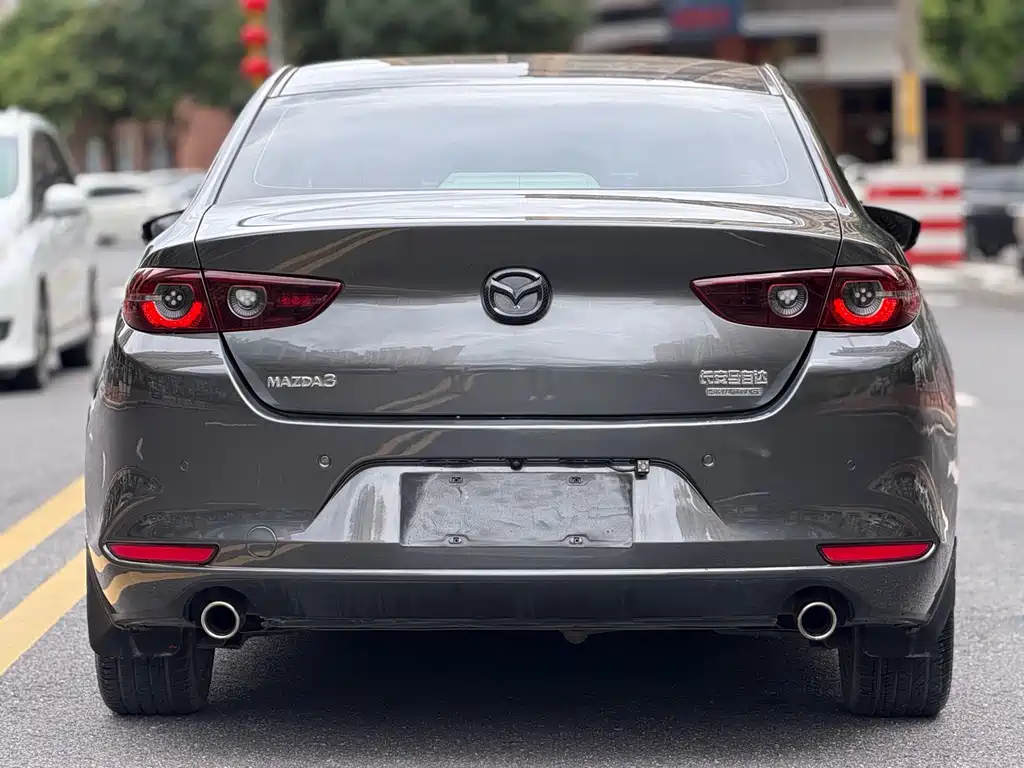 Mazda 3 Axela 2020 — фото 14