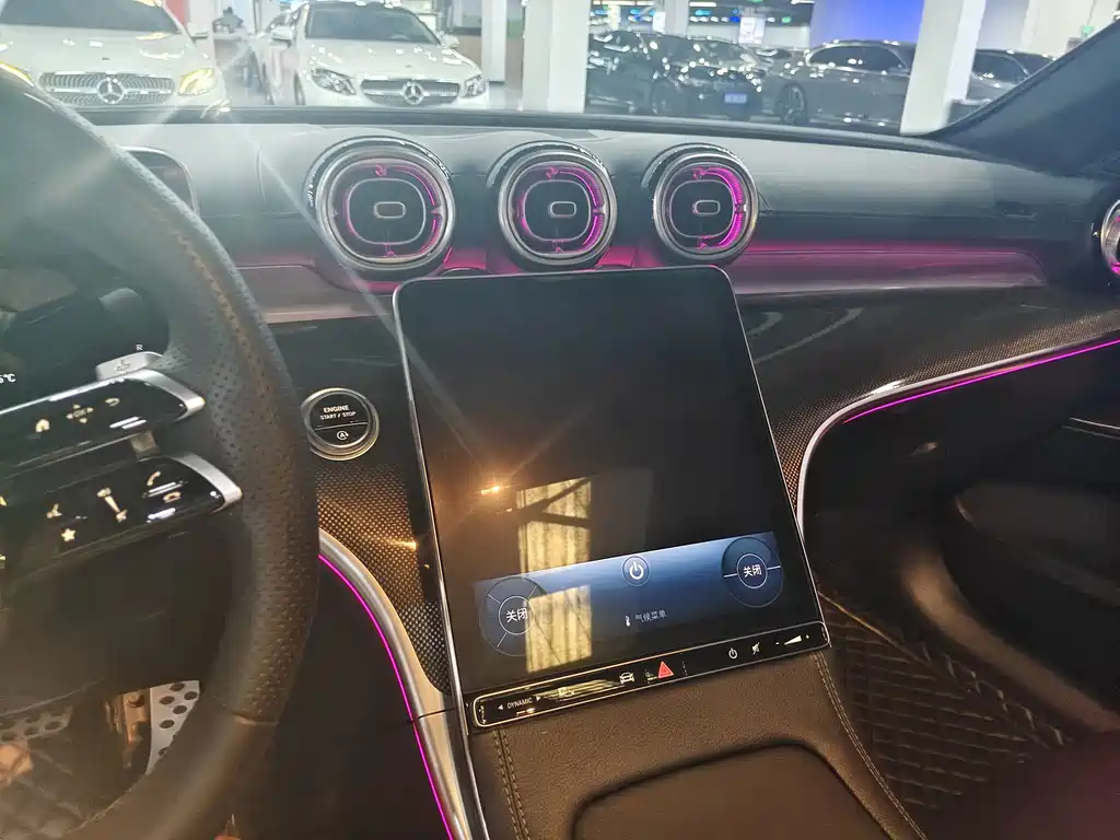 Mercedes-Benz C-Class 2024