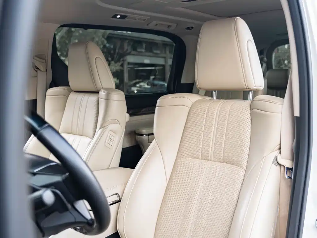 Toyota Vellfire 2022 — фото 11
