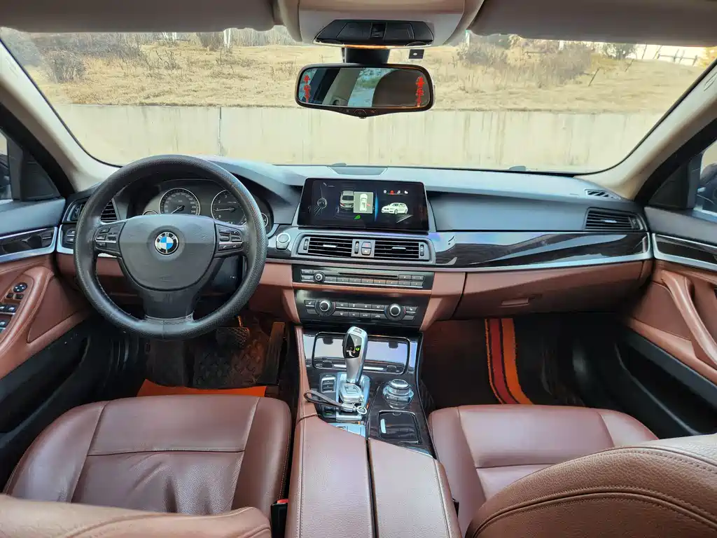 BMW 5 Series 2015 — фото 12
