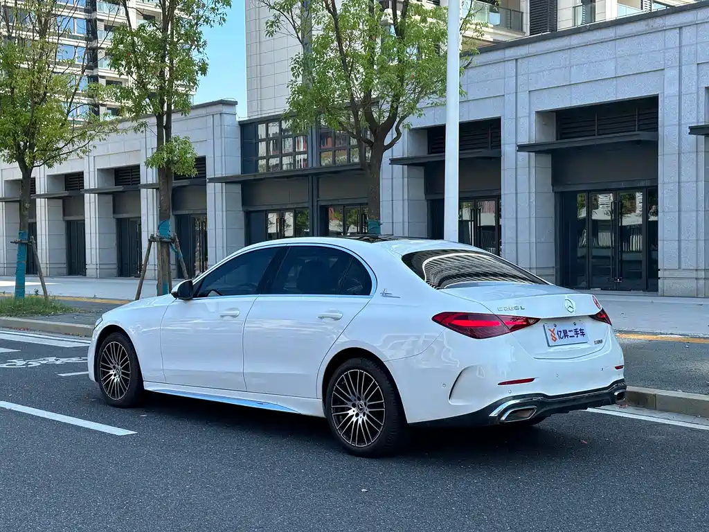 Mercedes-Benz C-Class 2023