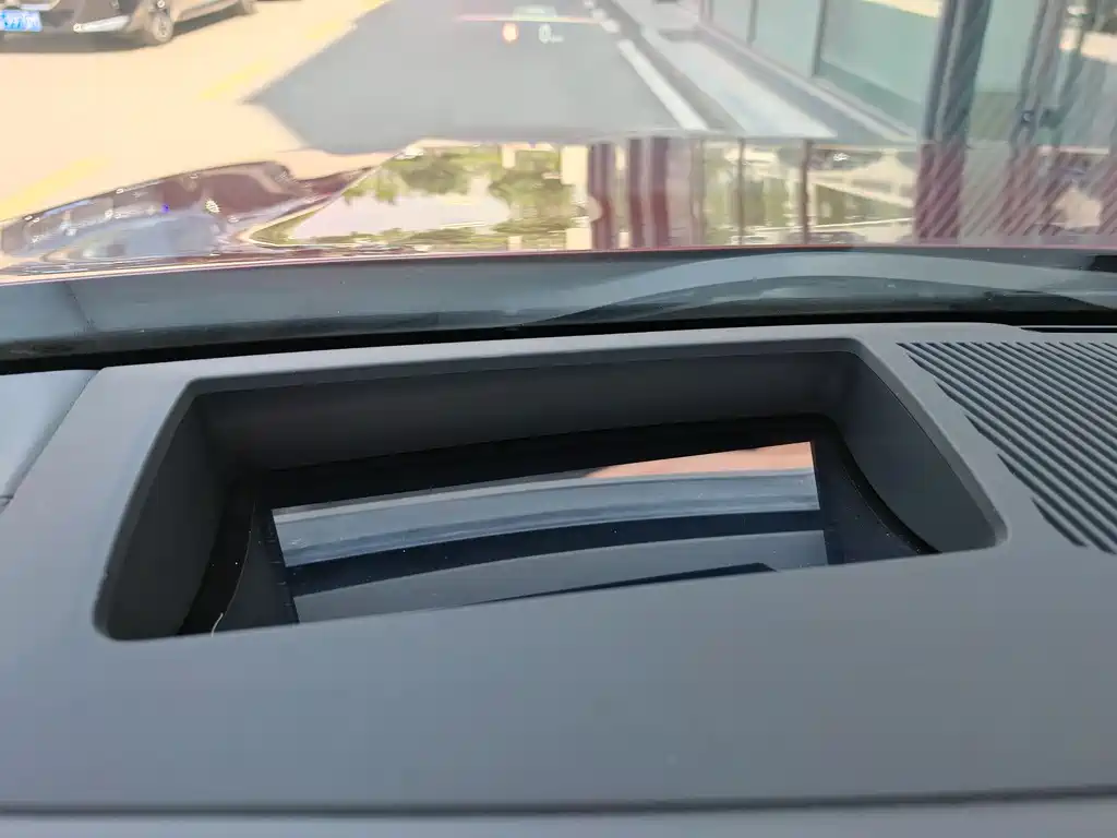 BMW i5 — фото 27