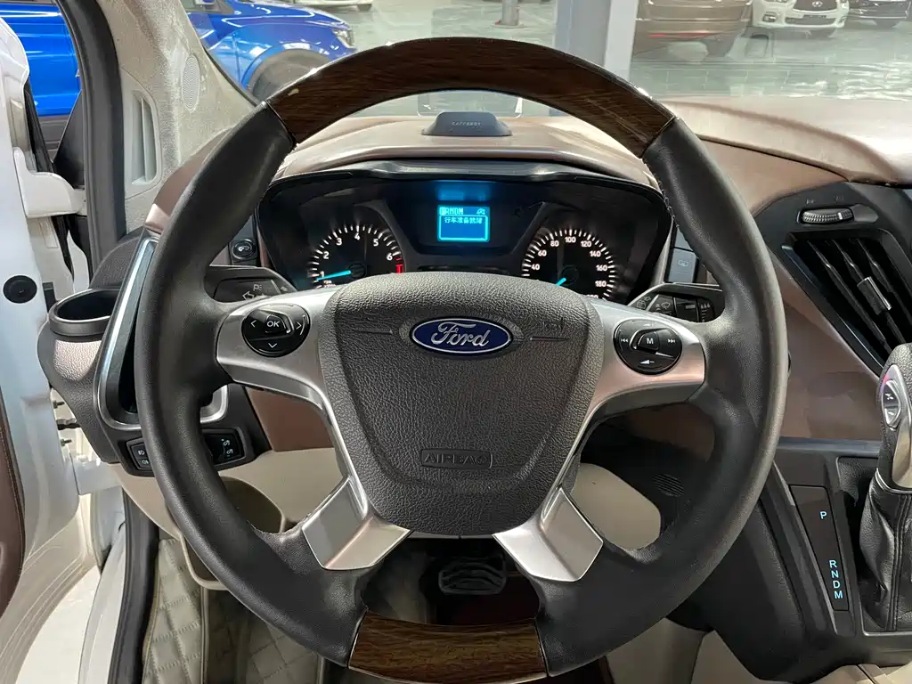 Ford Tourneo 2020 — фото 9