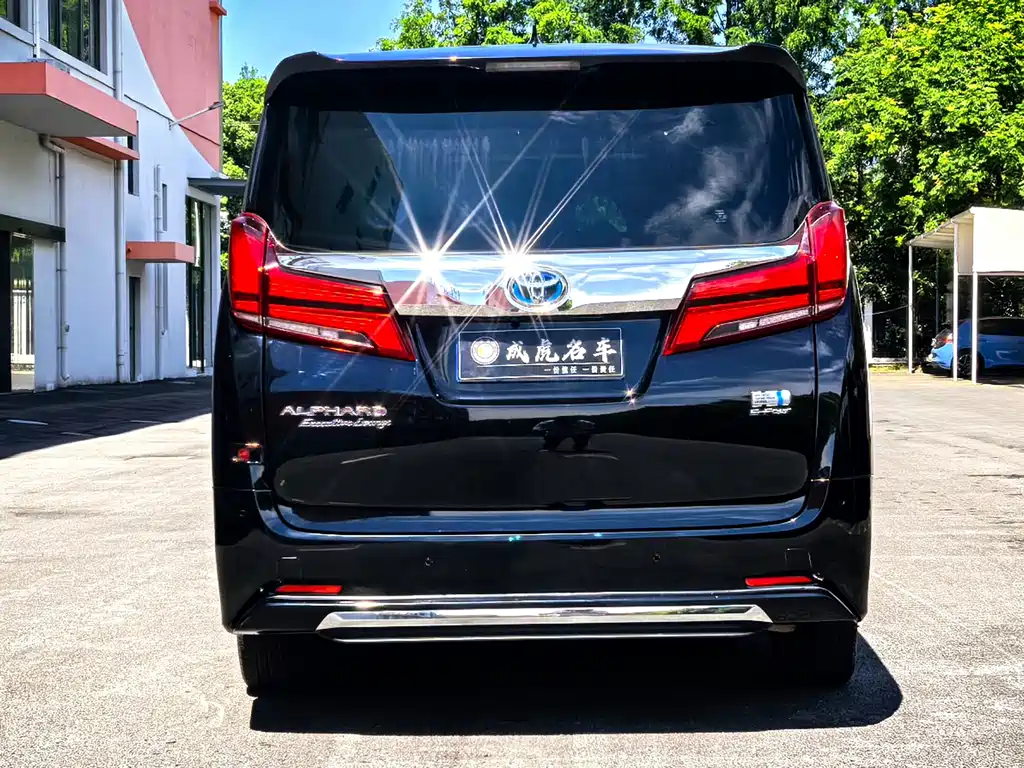 Toyota Alphard 2021 — фото 5