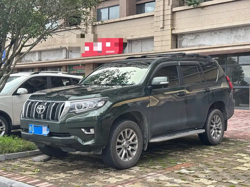 Toyota Prado 2019 — фото 1