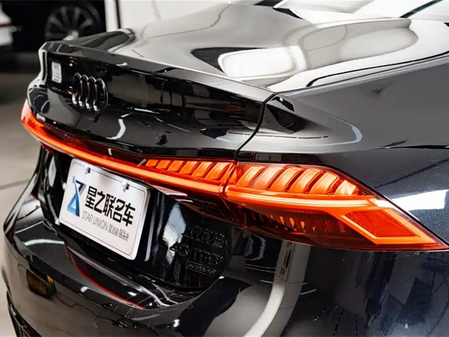 Audi A7L 2025 — фото 9