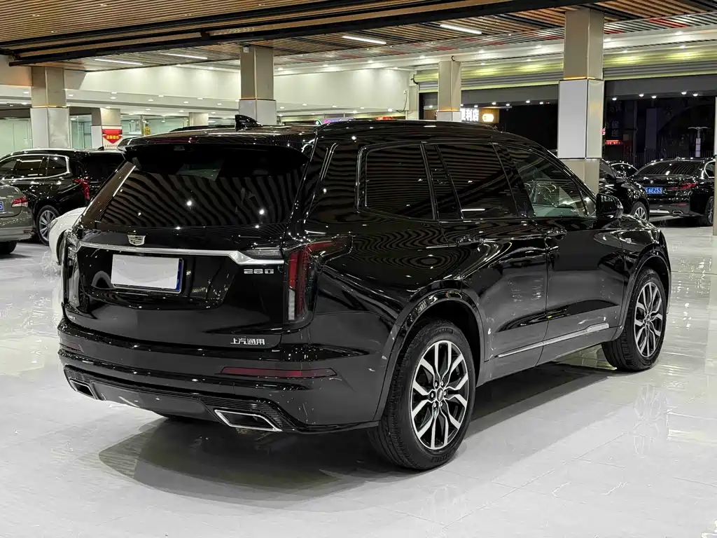 Cadillac XT6 2021 — фото 4