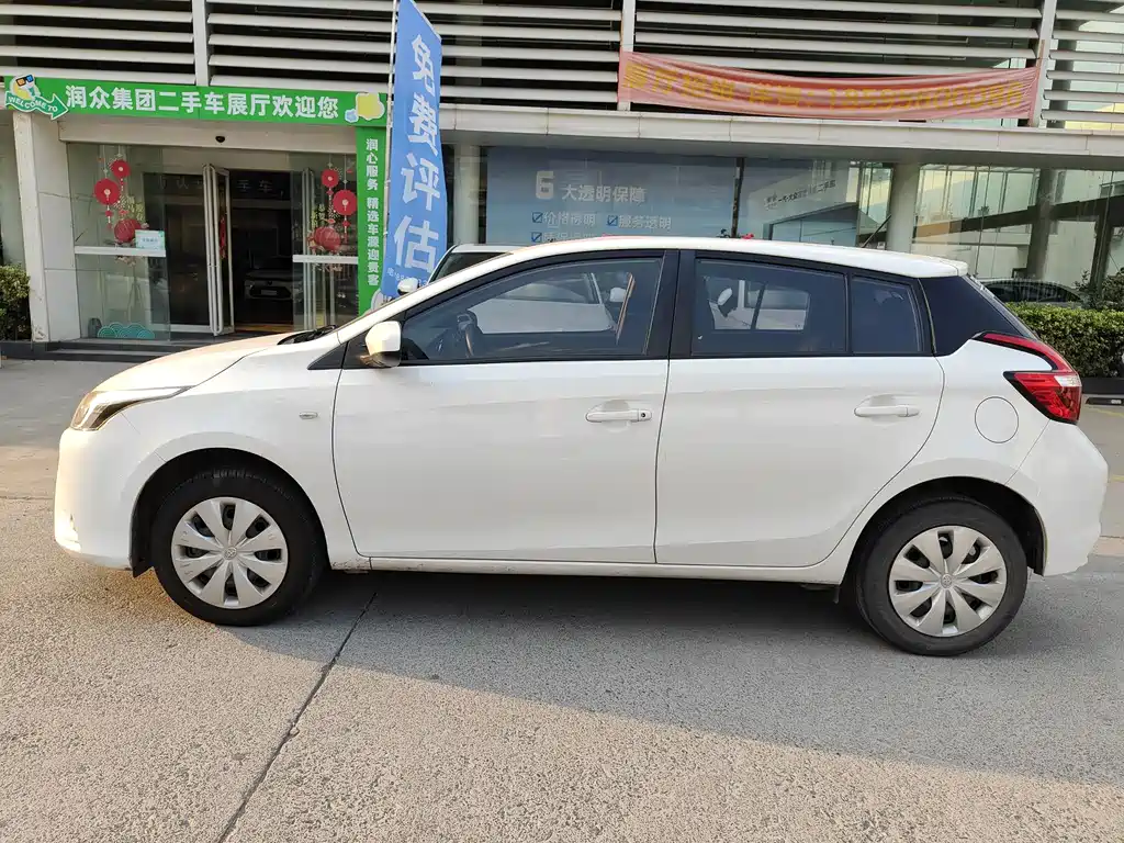 Toyota Yaris L 2019 — фото 5