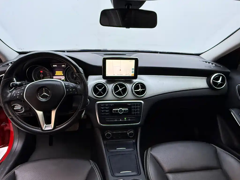 Mercedes-Benz GLA 2015 — фото 18