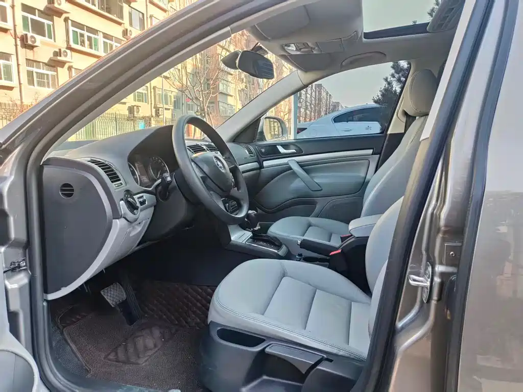 Skoda Octavia 2014 — фото 10