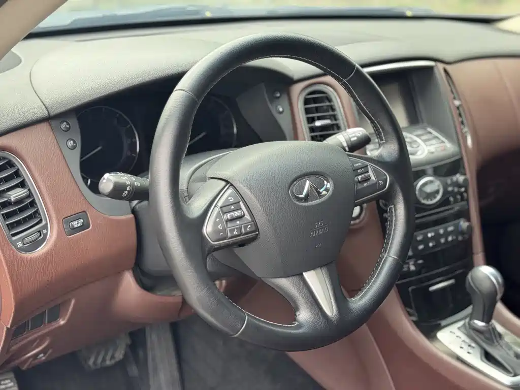 Infiniti QX50 2016 — фото 11