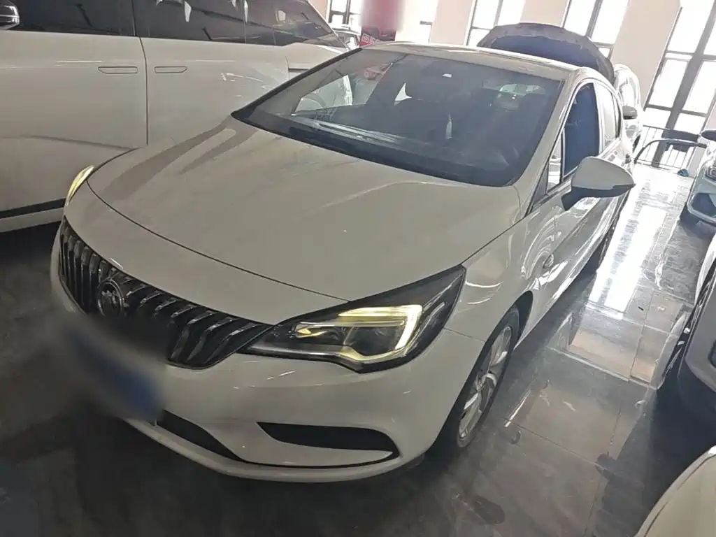 Buick Verano 2018 — фото 2
