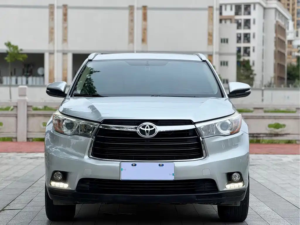Toyota Highlander 2016 — фото 2