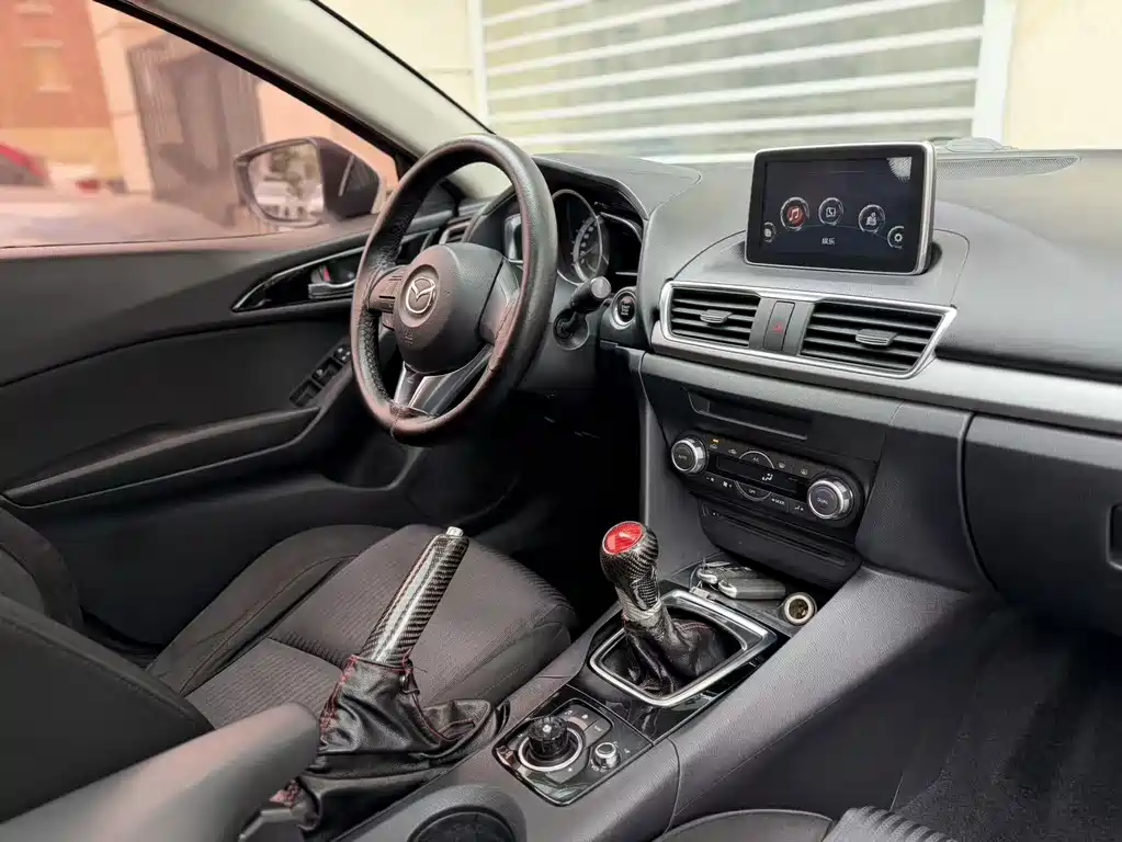 Mazda 3 Axela 2015 — фото 9