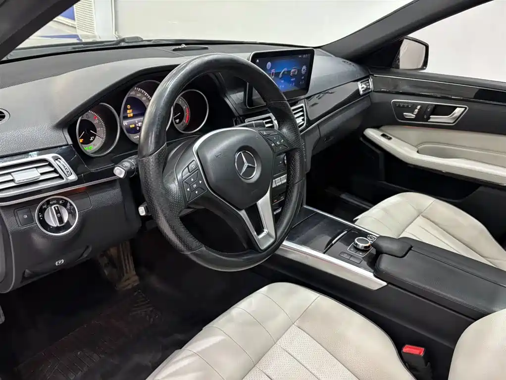 Mercedes-Benz E-Class 2016 — фото 11