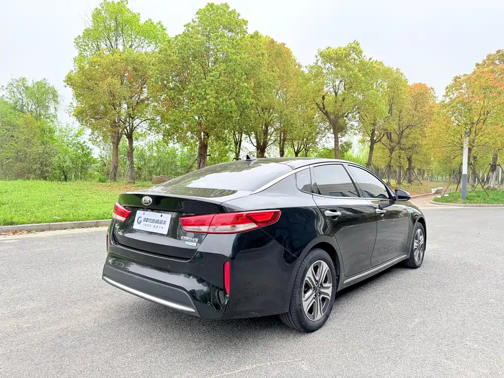Kia K5 New Energy 2019 — фото 8