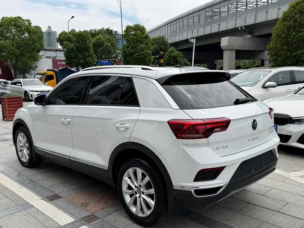 Volkswagen T-Roc 2021 — фото 11