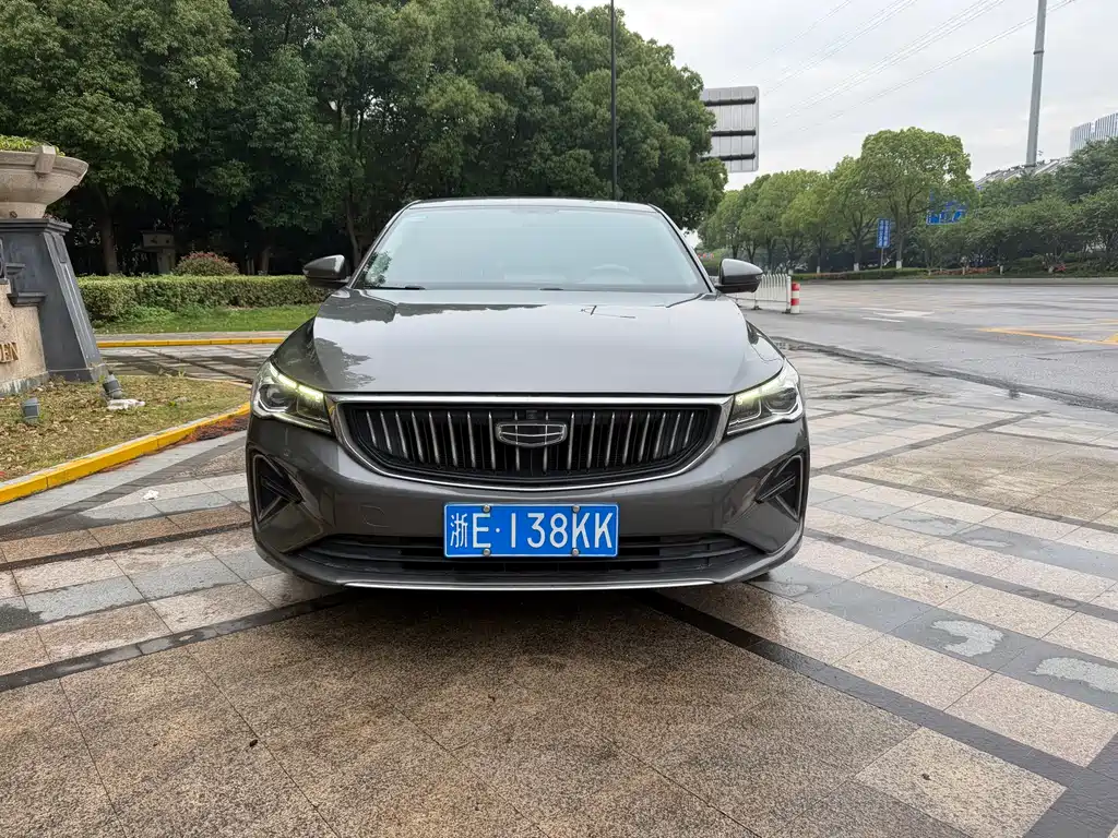 Geely Emgrand 2023