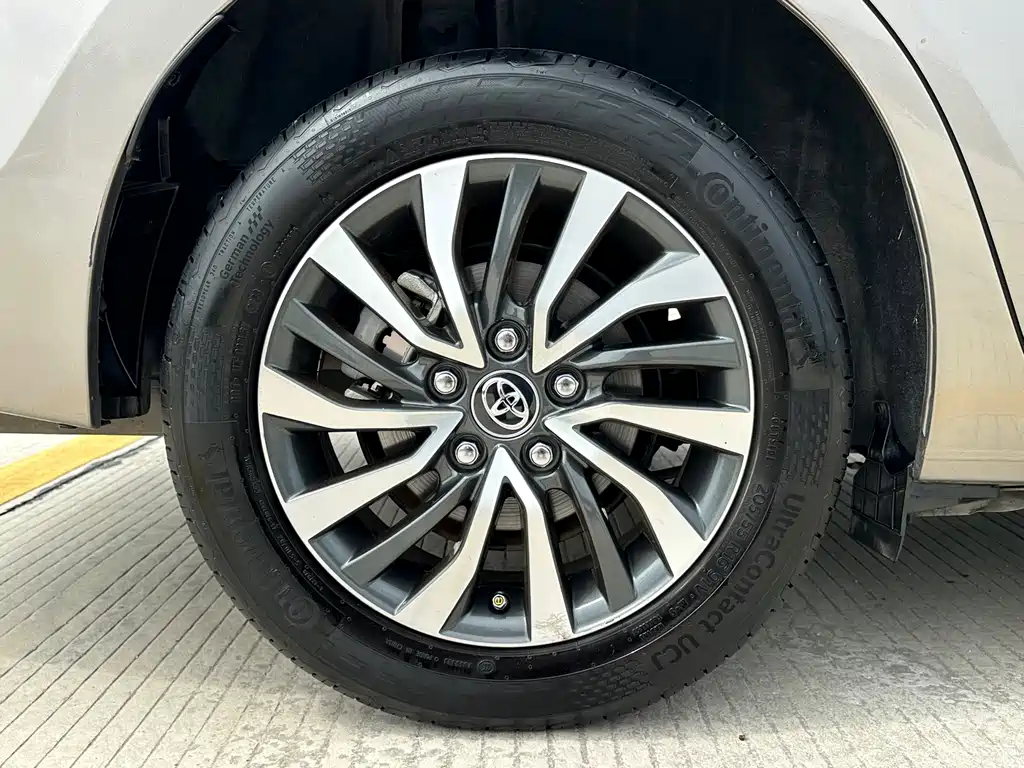 Toyota Corolla 2019 — фото 11