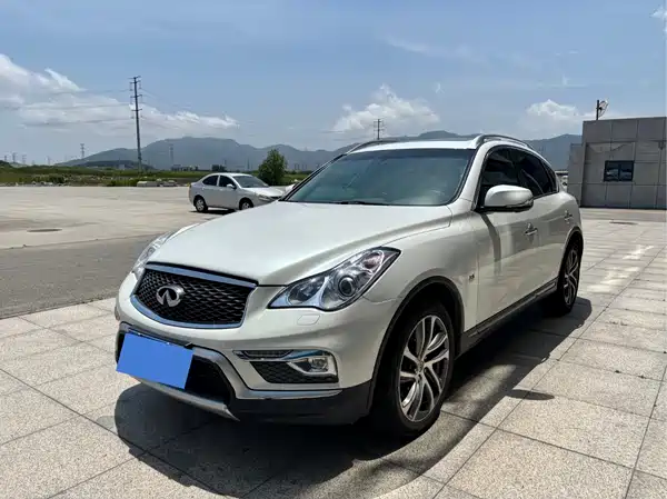 Infiniti QX50 2015