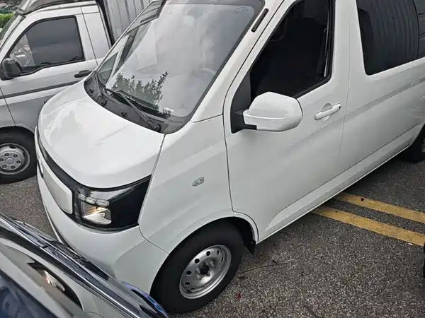 Changan Ruixing EM80 2025