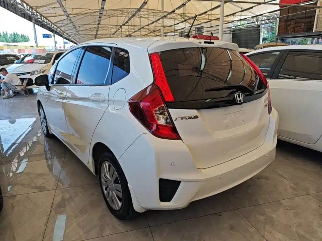 Honda Fit 2017 — фото 5