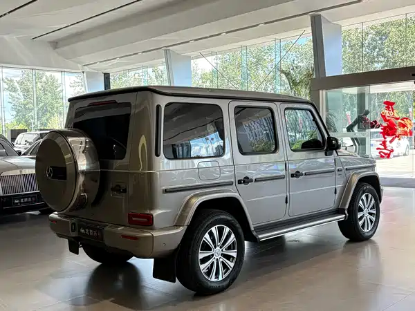 Mercedes-Benz G-Class 2024