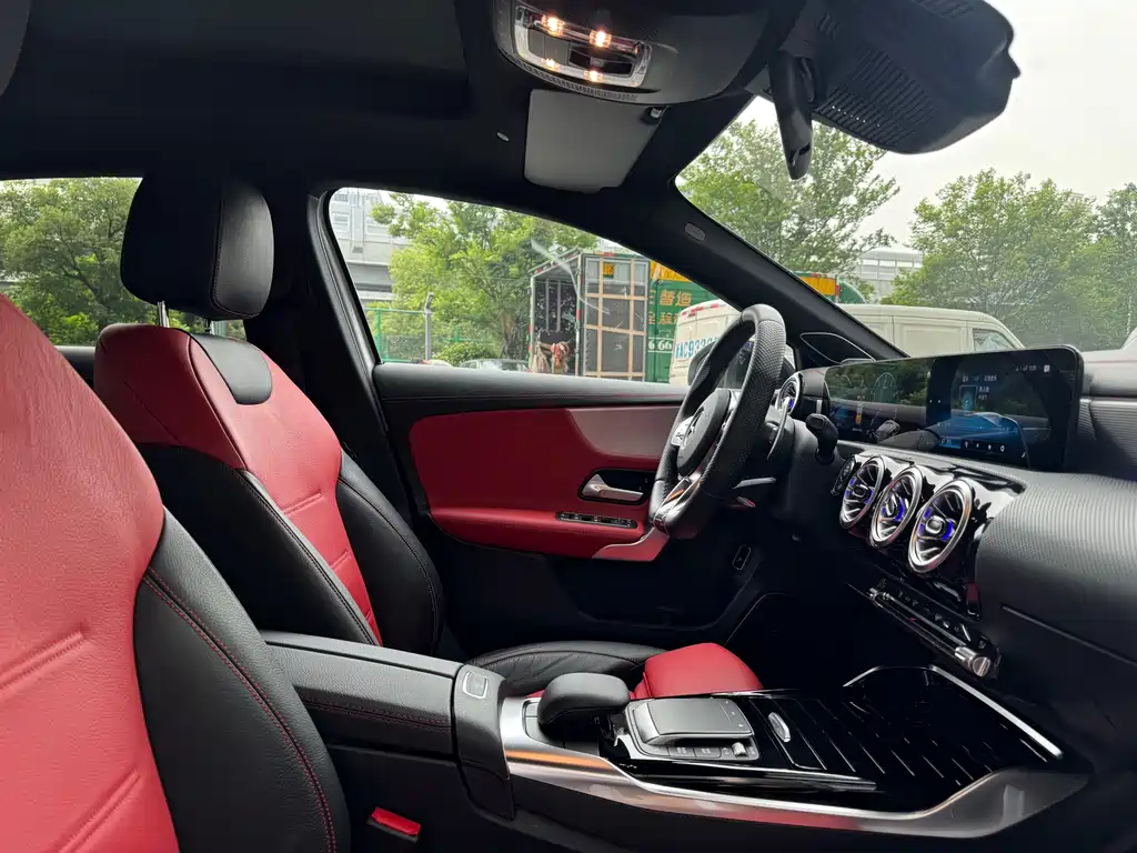 Mercedes-Benz A-Class AMG 2021 — фото 20