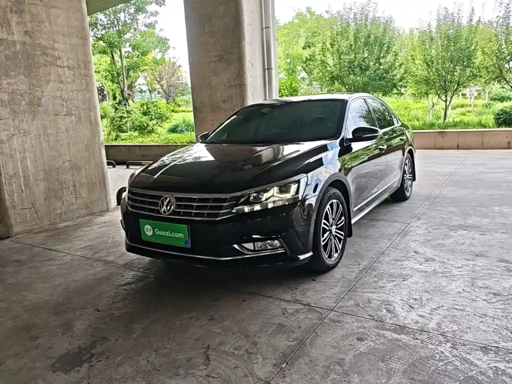 Volkswagen Passat 2018 — фото 1