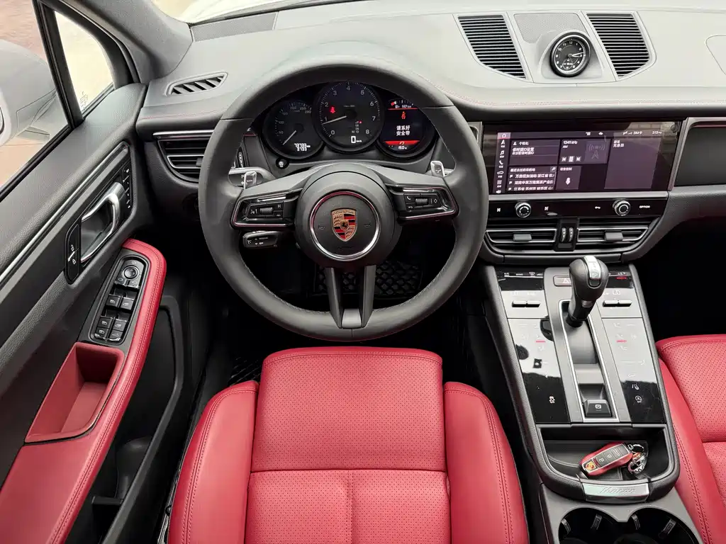 Porsche Macan 2023 — фото 10