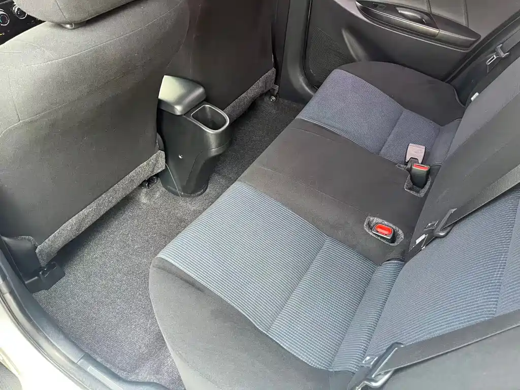 Toyota Yaris L 2019 — фото 21
