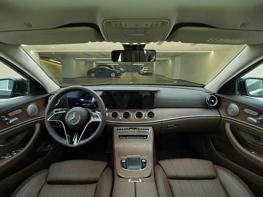 Mercedes-Benz E-Class 2022 — фото 18