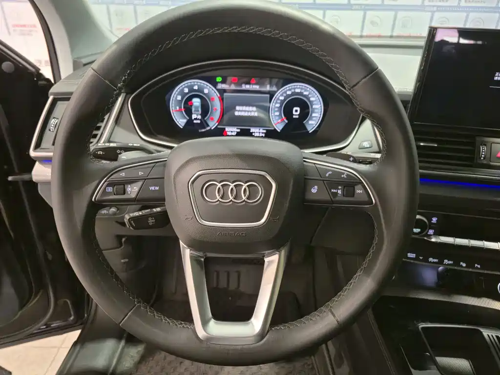 Audi Q5L 2022 — фото 10