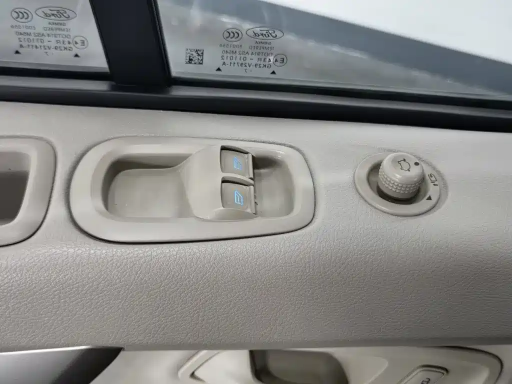 Ford Tourneo 2017 — фото 9
