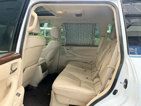Lexus LX 2007