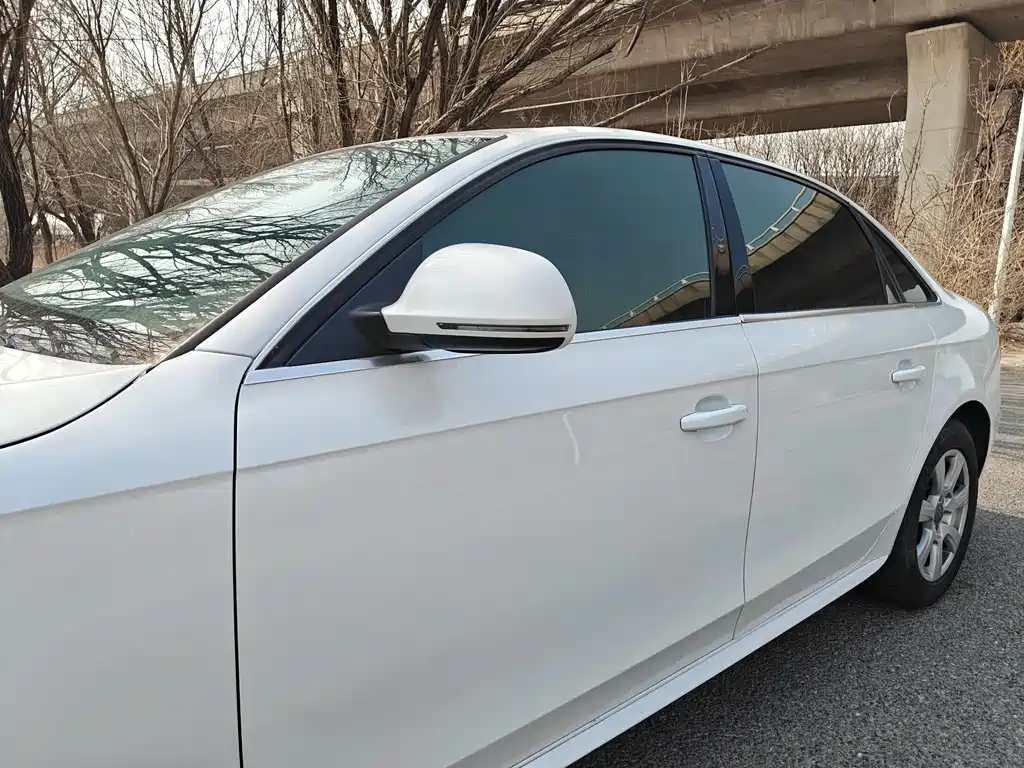 Audi A4L 2011